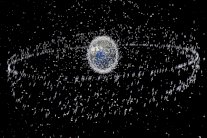 قمامة تحلّق حول الارض قد تشعل حربًا عالمية! 