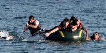 مصرع ستة بينهم طفل في غرق مهاجرين في بحر إيجه