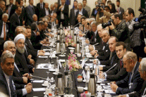 سياسيون: صفقات إيرانية لتخفيف فرنسا موقفها من الأسد