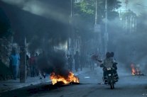 معارضو السلطة وانصارها في هايتي ينزلون الى الشارع