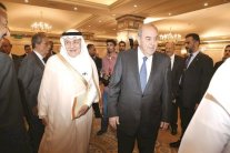 علاوي: عزل شيعة العراق سيدفعهم إلى أحضان إيران