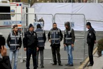 تركيا تعلّق مهام أكثر من 12 ألف شرطي