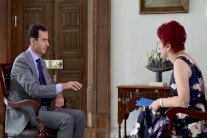 صحافية روسية: الأسد طلب إظهار انوثتي