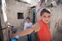 العفو الدولية تدعو الاردن للسماح للمنظمات الانسانية بالوصول الى آلاف اللاجئين العالقين على الحدود مع سوريا