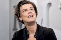 معرض فرانكفورت للكتاب يتوّج كارولين إمكه