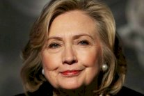 كلينتون تضم جهودها الى المرشحين لانتخابات الكونغرس