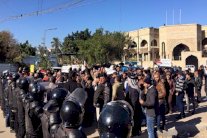 آلاف العراقيين يحتجون ضد الوجود العسكري التركي