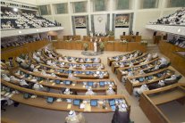 الكويت: انقسام المعارضة حول المشاركة فى الانتخابات