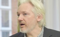 الاكوادور قطعت الانترنت عن اسانج بسبب تسريبات الانتخابات الاميركية