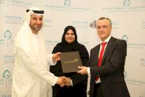 اتفاقية تجمع مستشفى الجليلة ومستشفى مورفيلدز دبي للعيون