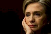 هل يطلب الديمقراطيون من كلينتون التنحي؟