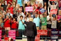 هل لدى ترامب ناخبون غير معلنين؟