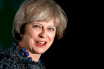 رئيسة وزراء بريطانيا تحذر النواب من عرقلة بريكست