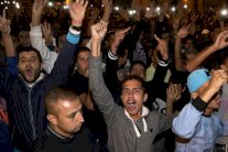 المئات يتظاهرون بالرباط تضامنًا مع بائع السمك