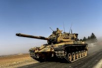 تركيا تنشر دبابات وقطع مدفعية قرب الحدود العراقية