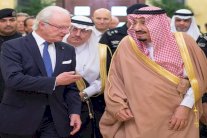 العاهل السعودي يعقد جلسة مباحثات مع ملك السويد