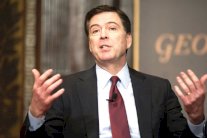 مدير مكتب التحقيقات فتح أبواب البيت الابيض أمام ترامب