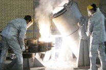 سلطنة عمان تشتري فائض «الماء الثقيل» الإيراني