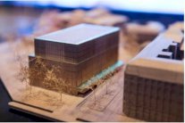 عورة نوبل تشغل السويديين