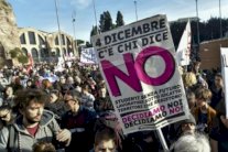 رئيس الوزراء الإيطالي يقر بهزيمته في الاستفتاء ويستقيل