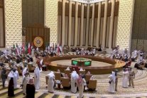 انطلاق أعمال القمة الخليجية في المنامة