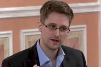 هل سيسلم بوتين الموظف الهارب إلى ترامب؟