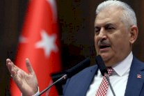 رئيس حكومة تركيا يبدأ زيارة لموسكو