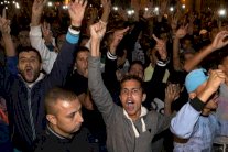 آلاف المغاربة يتظاهرون بالحسيمة في اربعينية بائع السمك