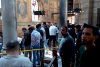 25 قتيلا في انفجار استهدف الكنيسة البطرسية بالقاهرة