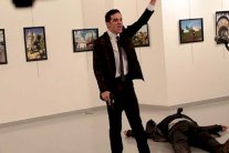 الإشادة باغتيال السفير الروسي تجر نشطاء للمتابعة في المغرب