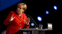 ميركل تدعو الالمان الى التلاحم في وجه الارهاب