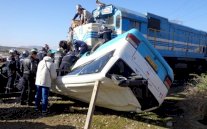 خمسة قتلى باصطدام حافلة وقطار في تونس