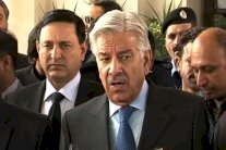 وزير الدفاع الباكستاني يهدد اسرائيل بضربة نووية