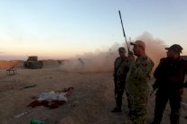 بغداد تعلن قطع طرق امداد