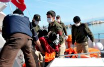 انقرة وبرلين تريدان مساعدة الناتو لوقف مهربي المهاجرين