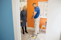 زوجة الأمير تشارلز تدعو 