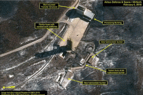 شاحنات وقود عند موقع لإطلاق صواريخ في كوريا الشمالية