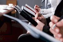 إن كان الشريك صحافيًا... فاجتنبوه!