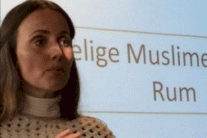 امرأة تؤمّ المصلين في الدنمارك!