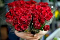 كيف يحتفل العالم بعيد الحب؟ 