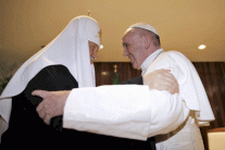 البابا فرنسيس والبطريرك كيريل: لإنقاذ مسيحيي الشرق 