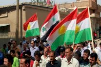 الأكراد في سوريا يتجهون بعزم نحو الحكم الذاتي