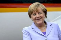 ميركل ترفض اقتراح اغلاق طريق البلقان امام المهاجرين