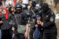 الشرطة في مصر.. قتل وتعذيب وتحرش في المترو