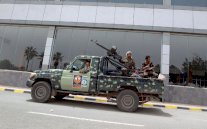 مسلحون يغتالون ضابطا في الجيش اليمني بعدن