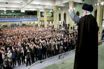 خامنئي يرفض 