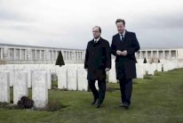 هولاند وكاميرون يدعوان موسكو الى وقف الهجمات على المعارضة السورية