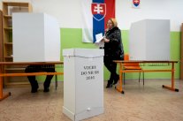 فوز رئيس الوزراء المنتهية ولايته بالانتخابات في سلوفاكيا