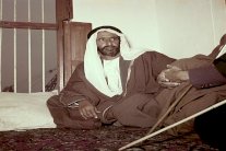  ولي عهد دبي يعرض مجموعة صور فنية لماضي الإمارات