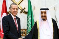 العاهل السعودي يعزّي أردوغان ويُدين تفجير أنقرة الإرهابي